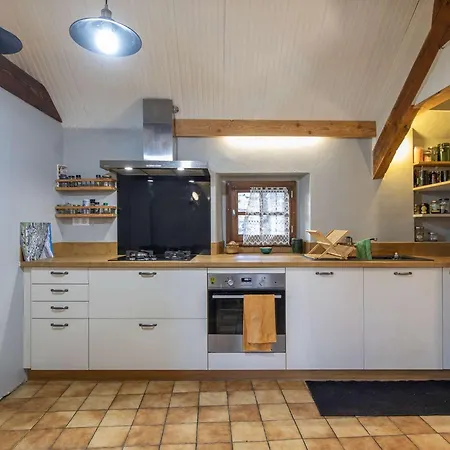 Maison Typique Pyreneenne Pour 8 Personnes Avec Cour, Proche Stations Ski - Fr-1-403-105 *