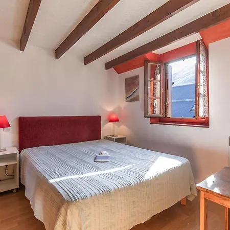 Maison Typique Pyreneenne Pour 8 Personnes Avec Cour, Proche Stations Ski - Fr-1-403-105 *