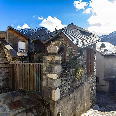 Casa vacanze Maison Typique Pyreneenne Pour 8 Personnes Avec Cour, Proche Stations Ski - Fr-1-403-105 Sers (Hautes-Pyrenees)